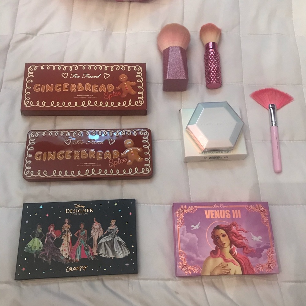 Makeup bundle